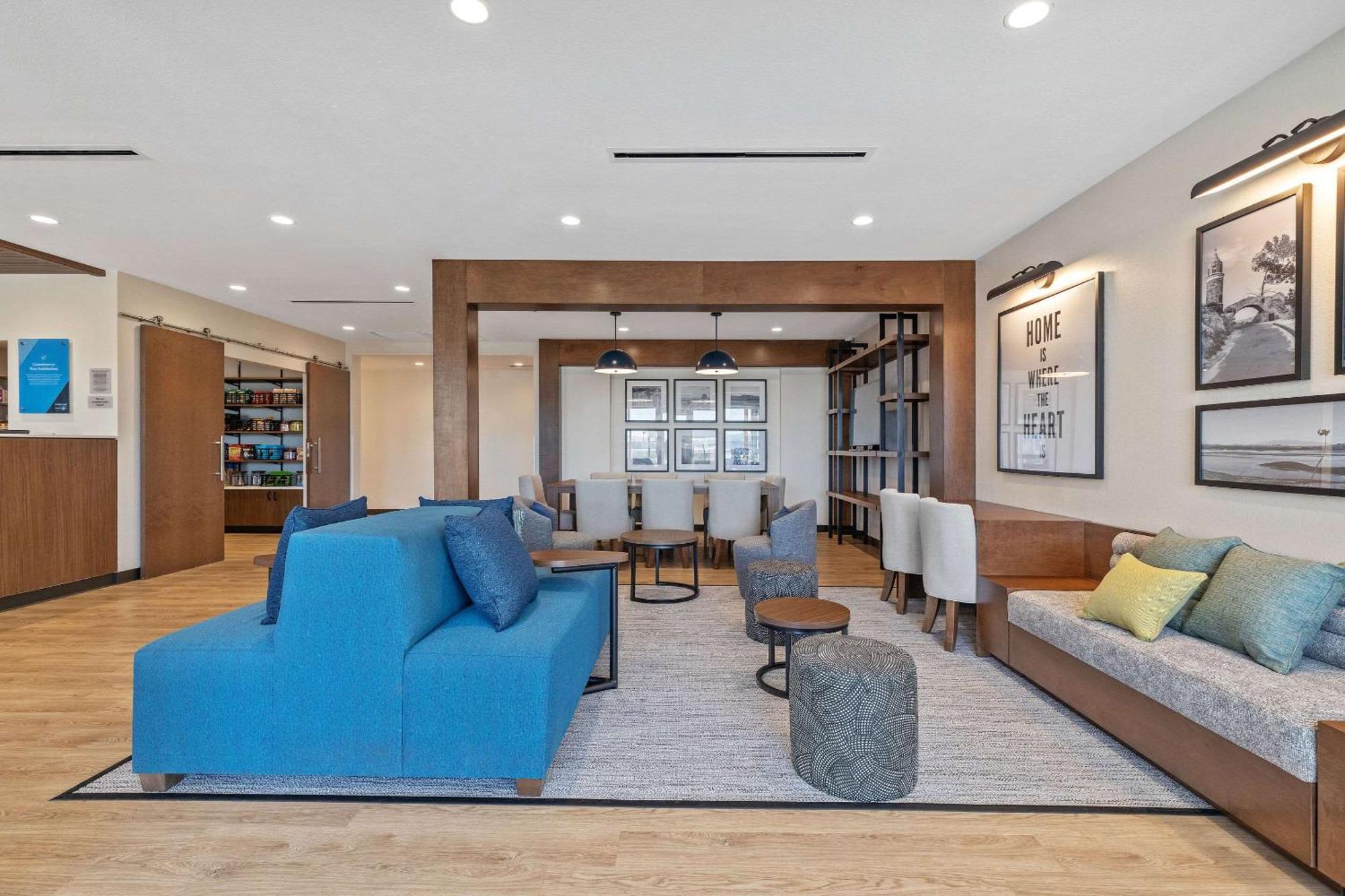 Everhome Suites Corona Exterior foto